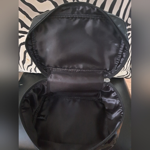 Givenchy Parfum Makeup Train Case - Picture 3 of 6